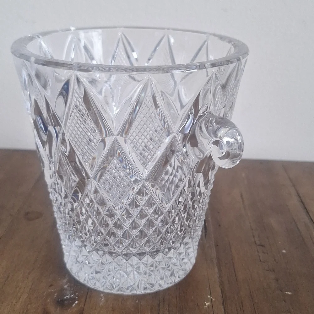 Mikasa Vintage Lead Crystal Ice Bucket – Diamond Cut Pattern with Handles - Picture 6 of 8